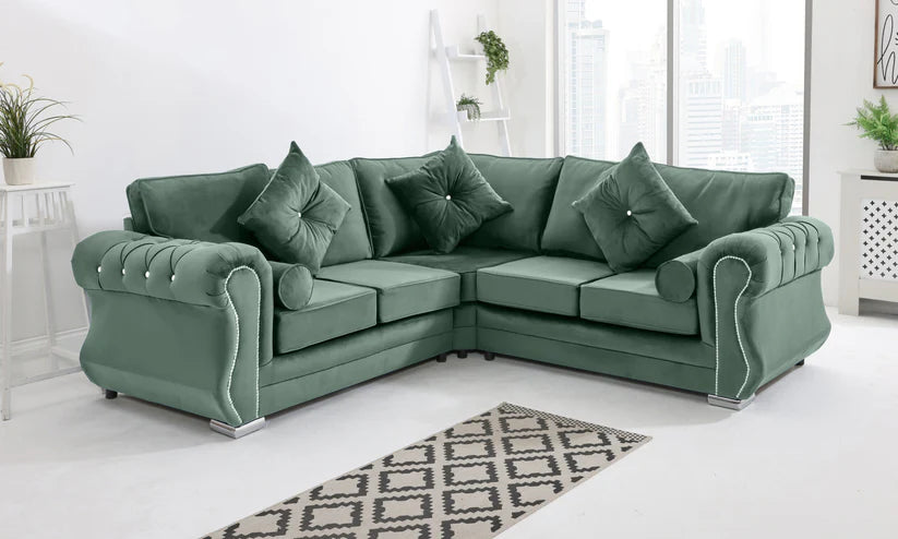 Venice Corner Fullback + Diamonds + Extra Cushions