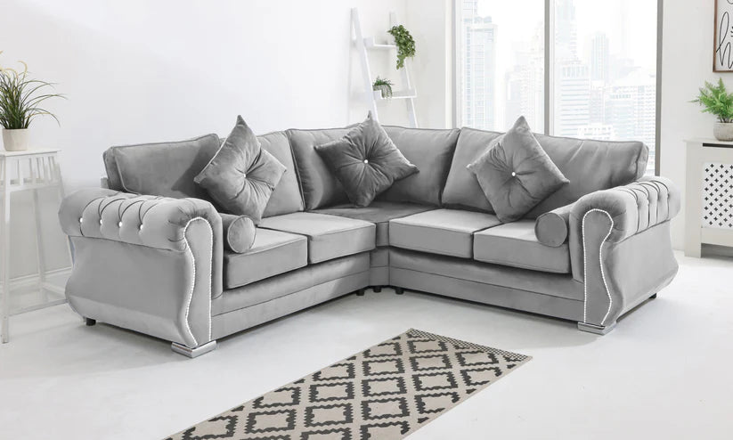 Venice Corner Fullback + Diamonds + Extra Cushions