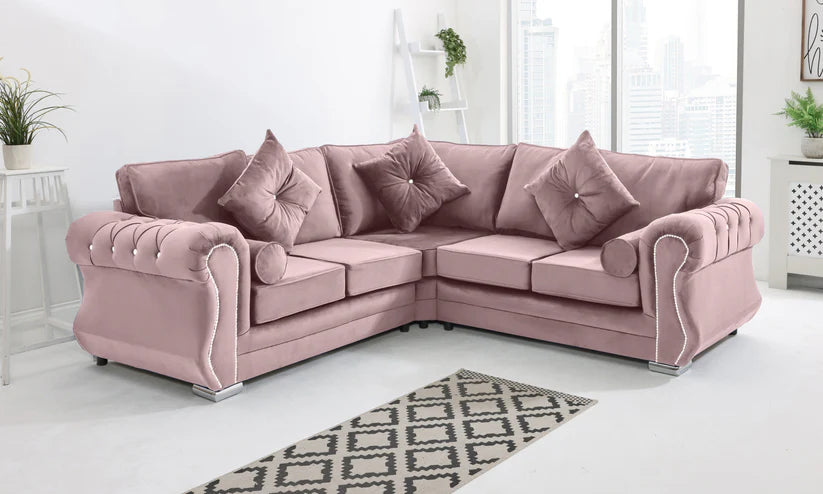 Venice Corner Fullback + Diamonds + Extra Cushions