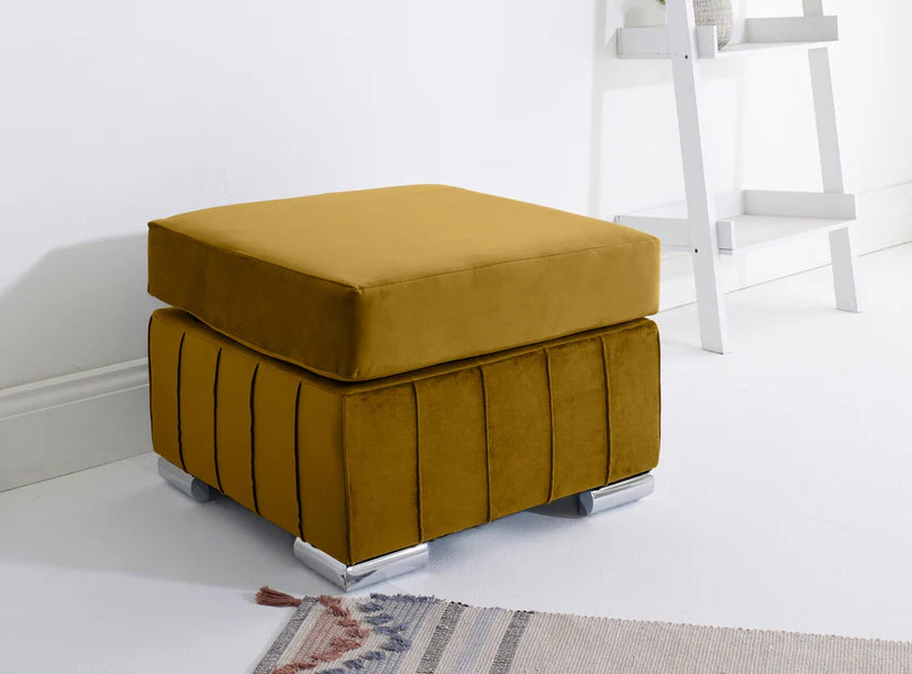 Layla Corner Fullback - 2c1 + Bolster / Buttoned Cushions