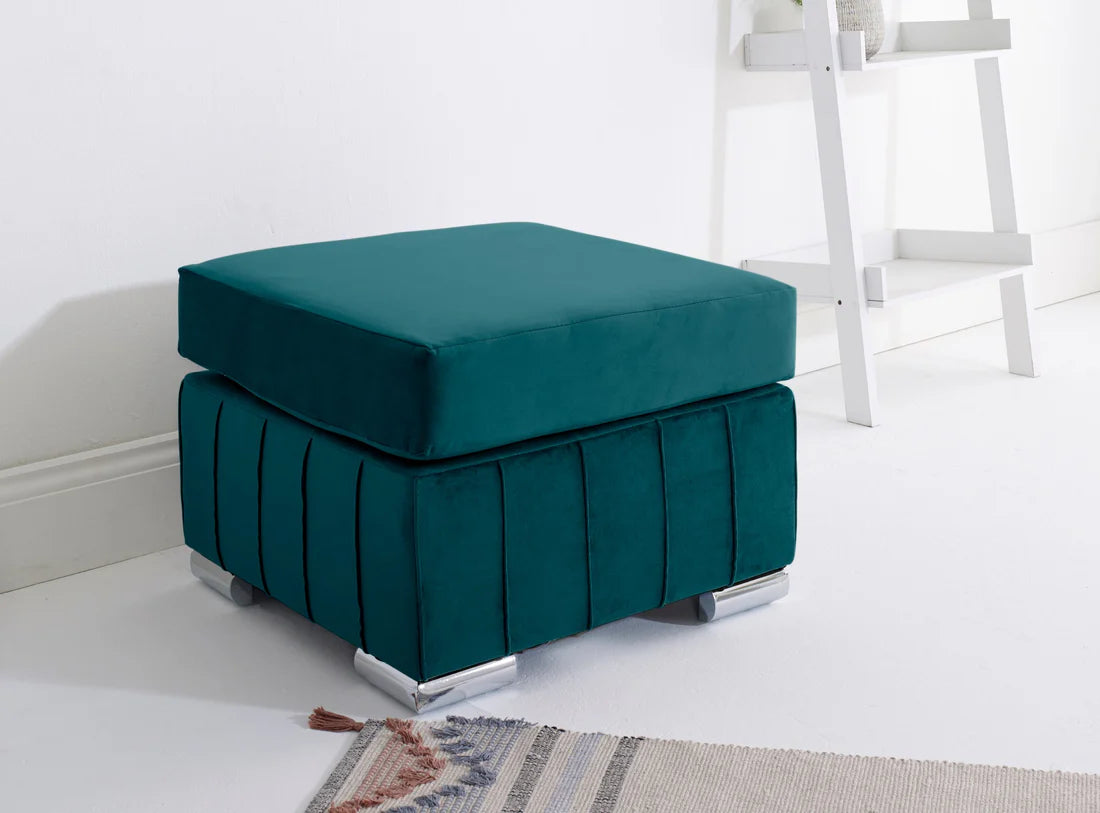 Layla Corner Fullback - 1c2 + Bolster / Buttoned Cushions