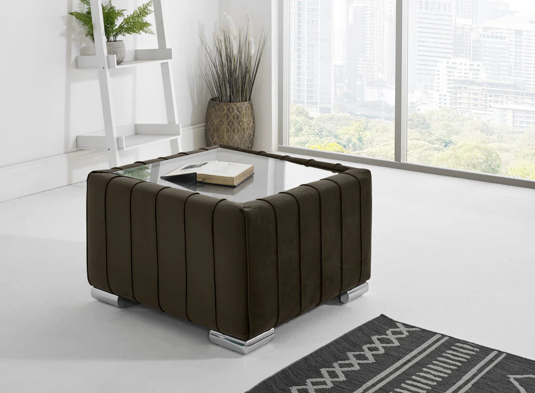 Layla Corner Fullback - 1c2 + Bolster / Buttoned Cushions