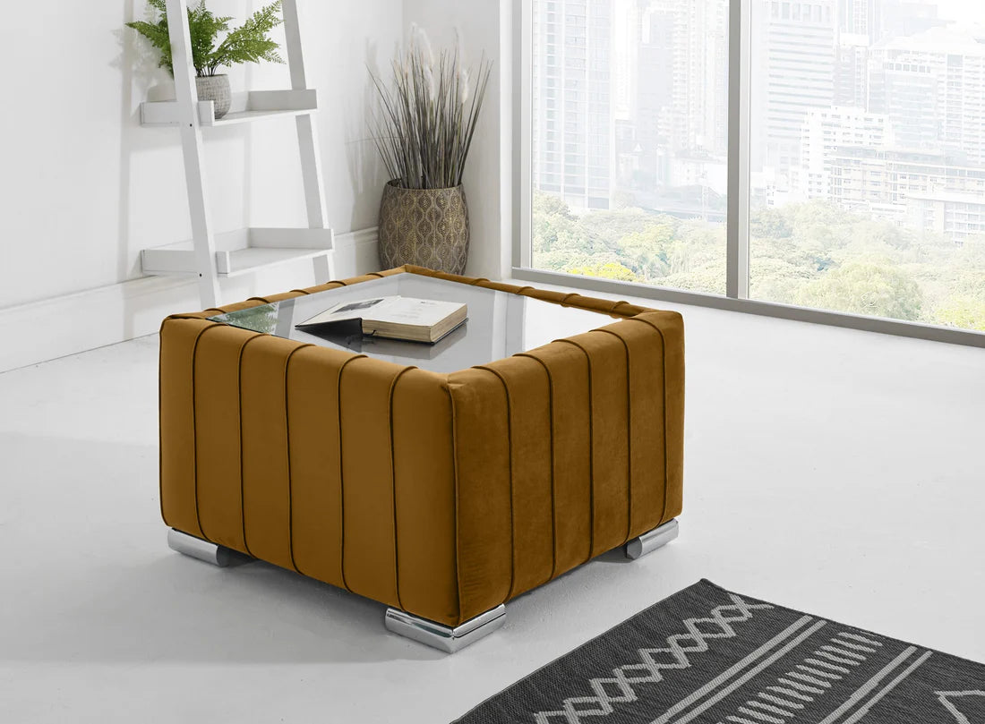 Layla Corner Fullback - 1c2 + Bolster / Buttoned Cushions