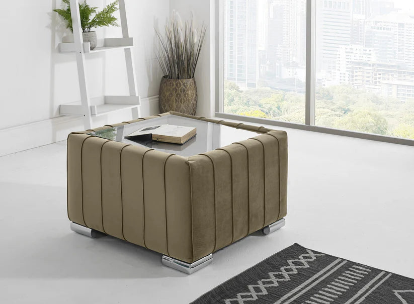 Layla Corner Fullback - 2c1 + Bolster / Buttoned Cushions
