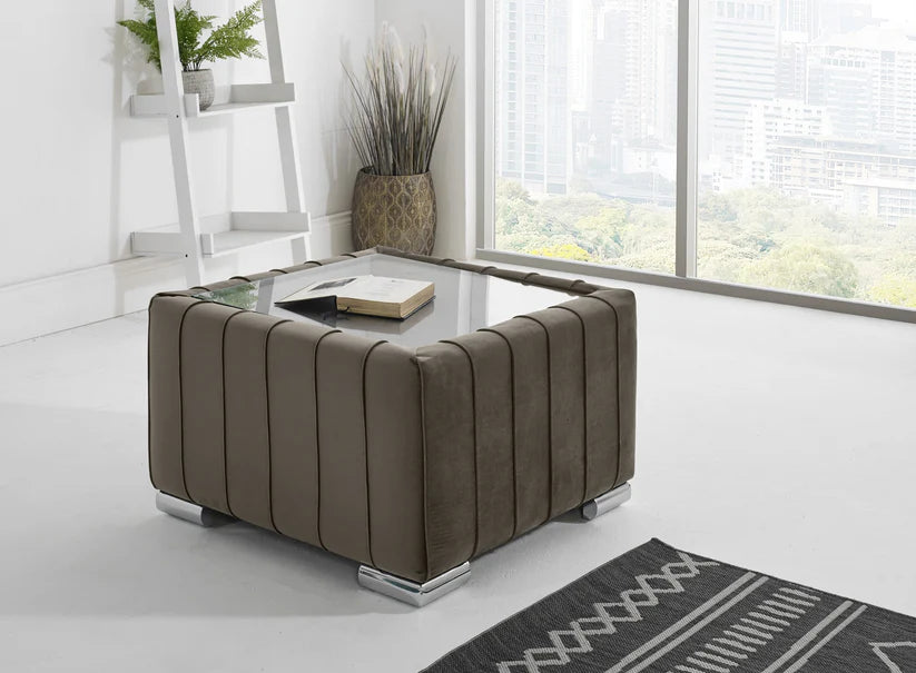 Layla Corner Fullback - 2c1 + Bolster / Buttoned Cushions