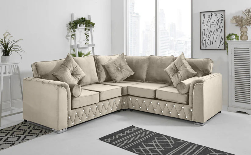 Malibu Corner Fullback - 2c2 + Diamonds+ Bolster / Buttoned Cushions