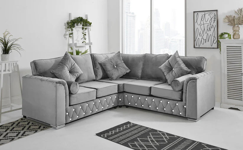 Malibu Corner Fullback - 2c2 + Diamonds+ Bolster / Buttoned Cushions