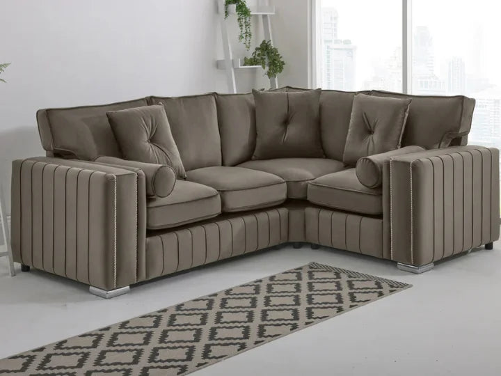 Layla Corner Fullback - 2c1 + Bolster / Buttoned Cushions