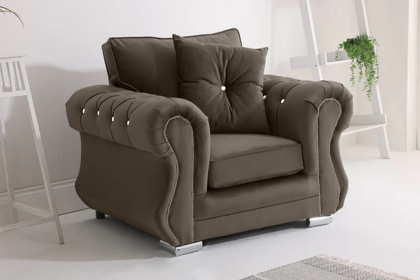 Venice Corner Fullback + Diamonds + Extra Cushions