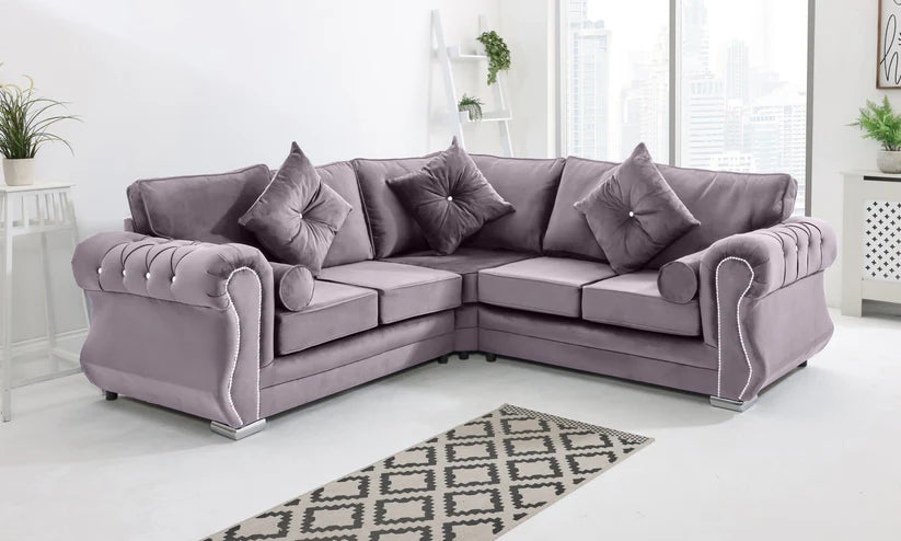 Venice Corner Fullback + Diamonds + Extra Cushions