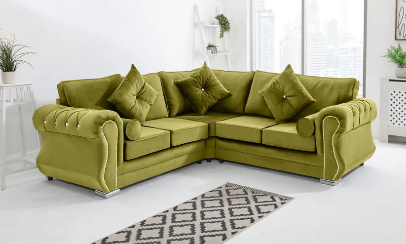Venice Corner Fullback + Diamonds + Extra Cushions
