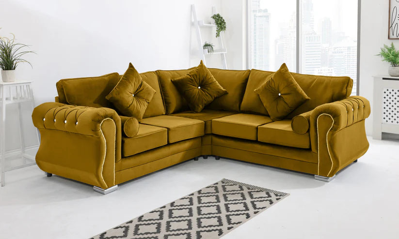 Venice Corner Fullback + Diamonds + Extra Cushions