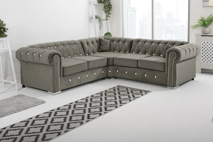 Fiorentino Chesterfield With Dimond - Corner